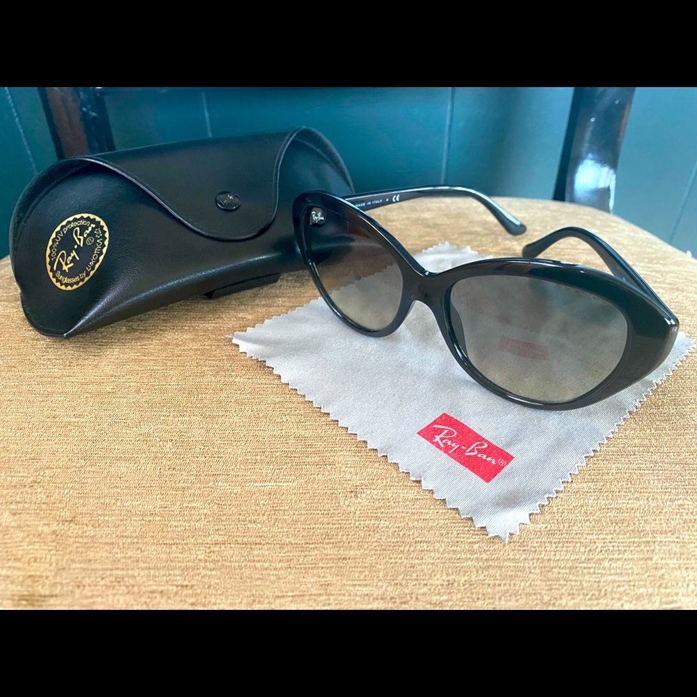 RAY-BAN Black Cat Eye Sunglasses